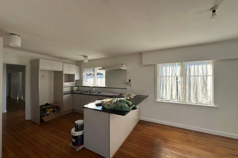 Photo of property in 129 Riverpark Crescent, Henderson, Auckland, 0610