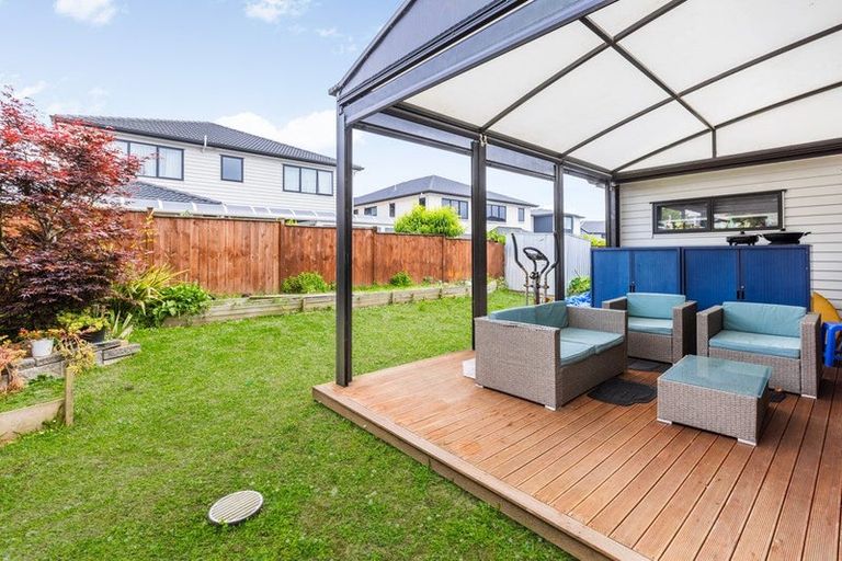 Photo of property in 32 Carrickdawson Drive, Flat Bush, Auckland, 2019