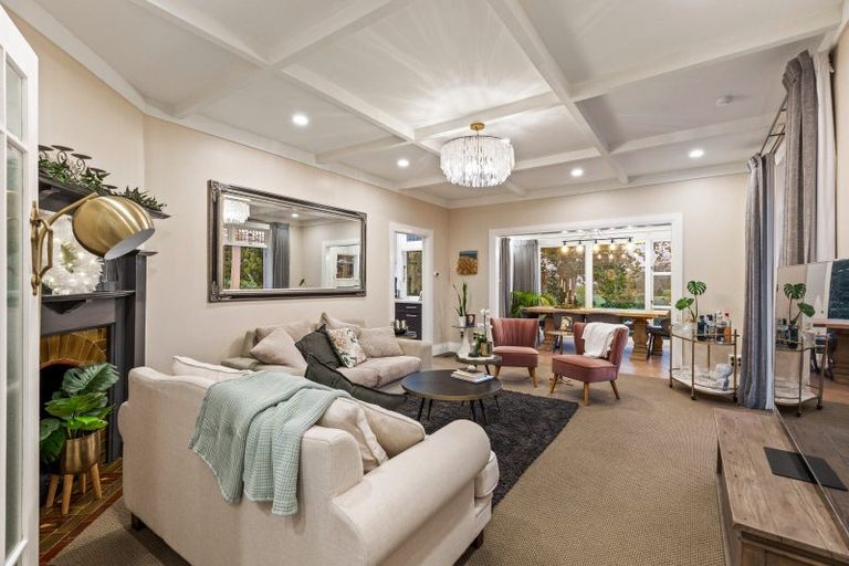 Photo of property in 102 Matua Road, Huapai, Kumeu, 0810