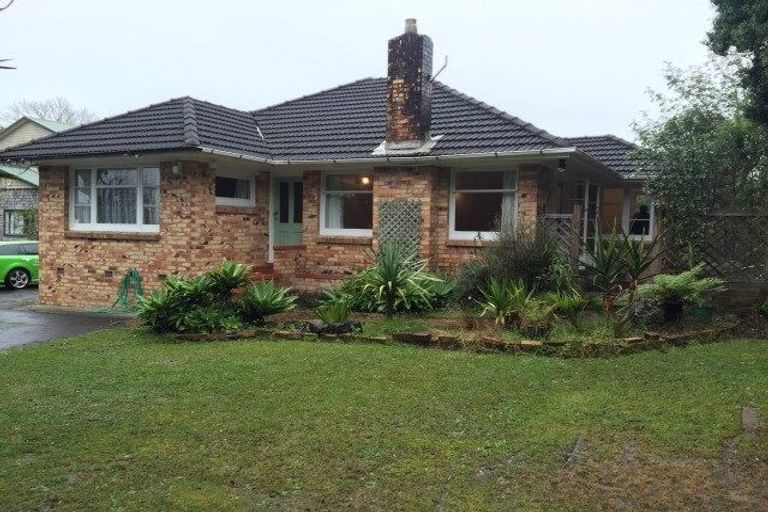 Photo of property in 260 Henderson Valley Road, Henderson, Auckland, 0612
