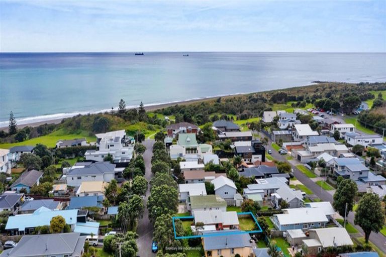 Photo of property in 15 Richmond Street, Fitzroy, New Plymouth, 4312