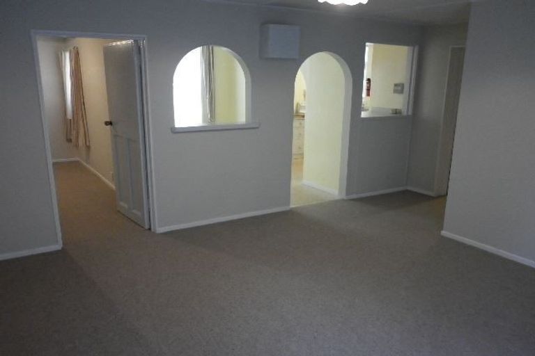 Photo of property in 29 Marine Parade, Bluff Hill, Napier, 4110