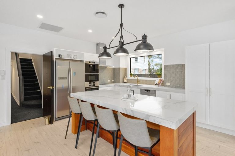 Photo of property in 36 Kahu Road, Fendalton, Christchurch, 8041