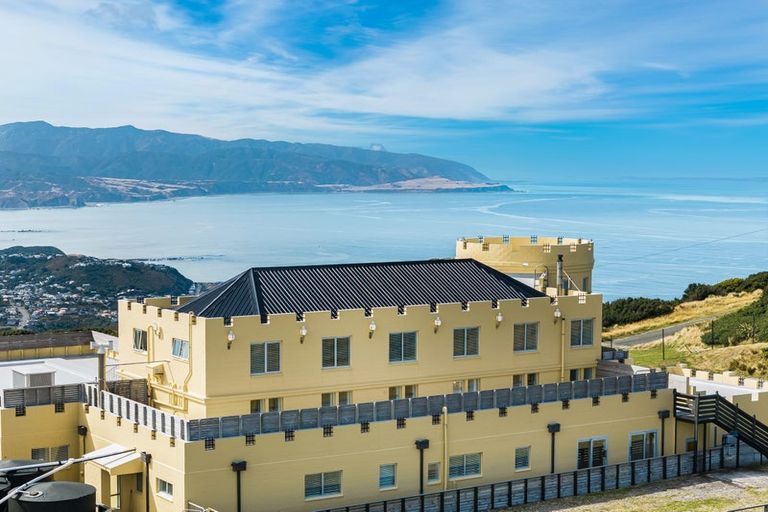 Photo of property in 430 Hawkins Hill Road, Brooklyn, Wellington, 6021