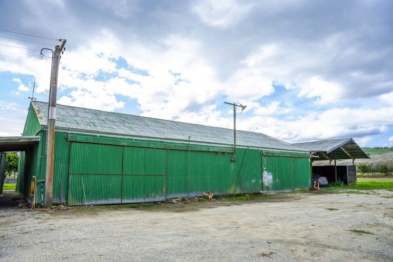 Photo of property in 406 Whatatutu Road, Te Karaka, 4094