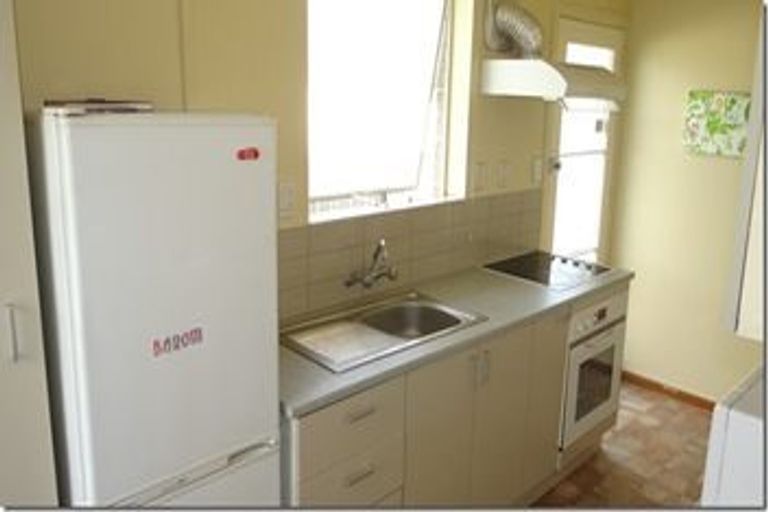 Photo of property in 18 Edward Avenue, Edgeware, Christchurch, 8013