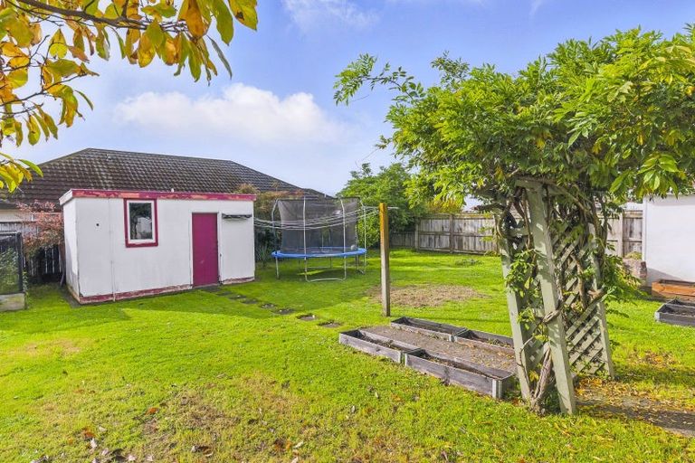 Photo of property in 18 Hannan Street, Levin, 5510