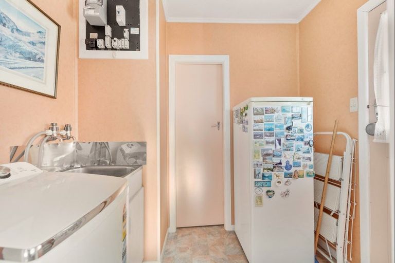 Photo of property in 2 Kiwi Street, East Gore, Gore, 9710