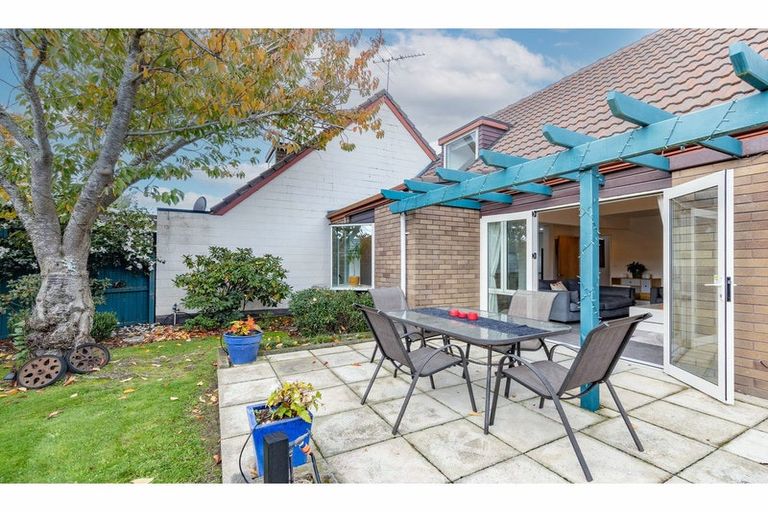 Photo of property in 2/19 Waitikiri Drive, Parklands, Christchurch, 8083