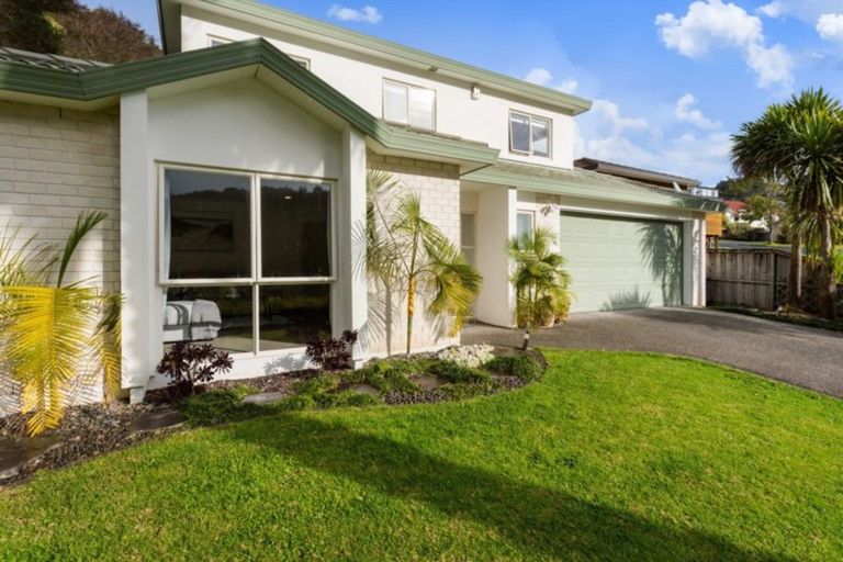 Photo of property in 32 Kate Sheppard Avenue, Torbay, Auckland, 0630
