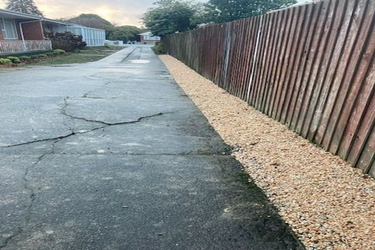 Photo of property in 2/82 Grahams Road, Burnside, Christchurch, 8041