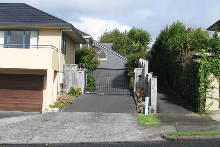 Photo of property in 1/17 Callender Place, Shelly Park, Auckland, 2014