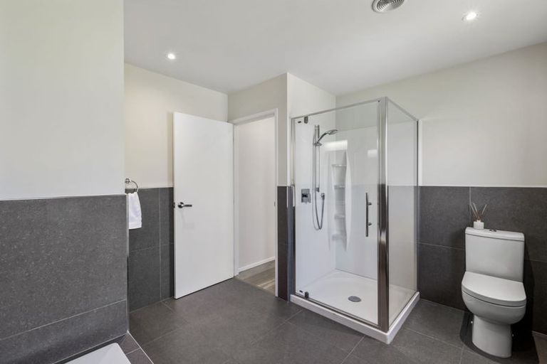 Photo of property in 69 De Luen Avenue, Tindalls Beach, Whangaparaoa, 0930