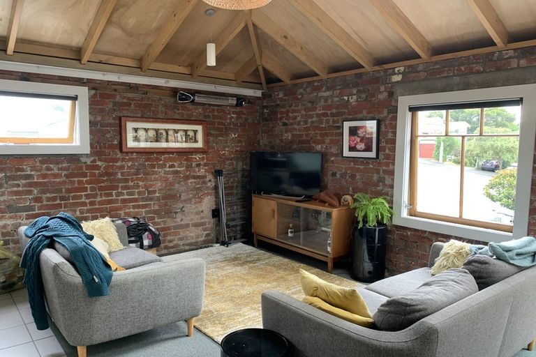 Photo of property in 1b Manley Terrace, Newtown, Wellington, 6021