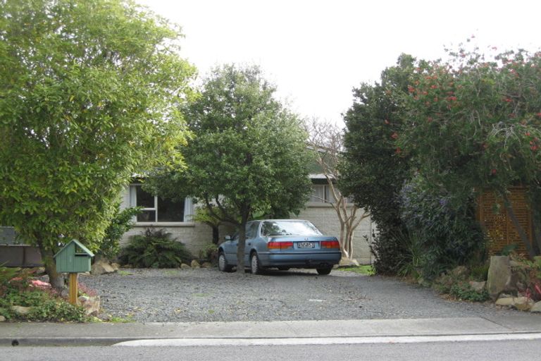 Photo of property in 1 Glenbank Road, Te Awanga, 4102