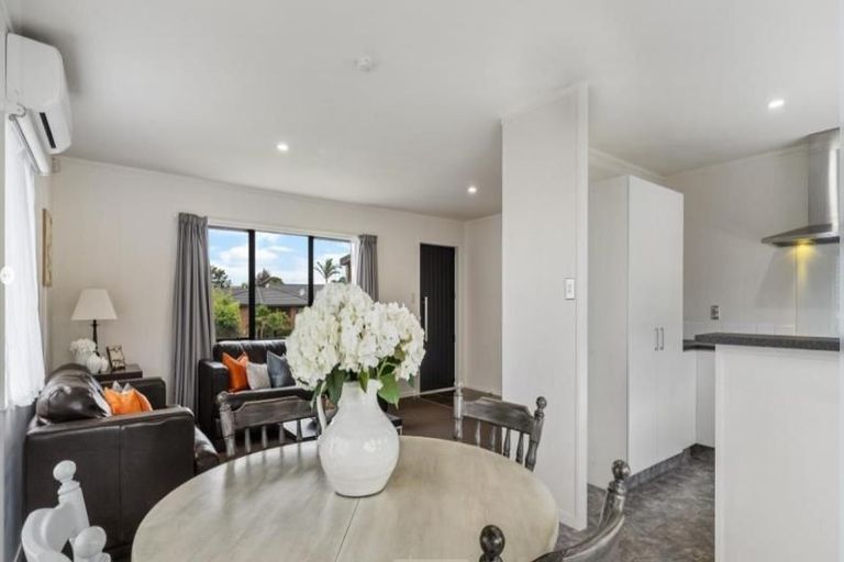 Photo of property in 5 Dulwich Place, Burswood, Auckland, 2013