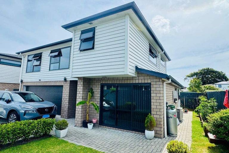 Photo of property in 52c Kimpton Road, Papatoetoe, Auckland, 2025
