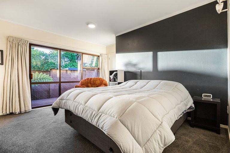 Photo of property in 32 Cockle Bay Road, Cockle Bay, Auckland, 2014