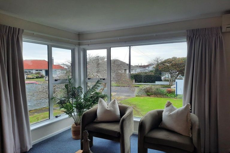 Photo of property in 5 Raleigh Street, Vogeltown, New Plymouth, 4310