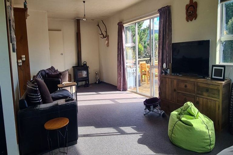 Photo of property in 153 Romahapa Road, Romahapa, Balclutha, 9271