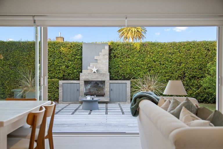 Photo of property in 34 Oceania Place, Mellons Bay, Auckland, 2014