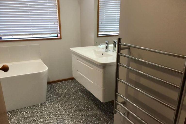 Photo of property in 4 Cedar Place, Amberley, 7410