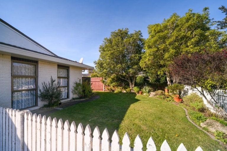 Photo of property in 32 Cecil Place, Cloverlea, Palmerston North, 4412