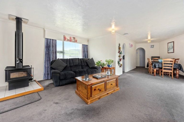 Photo of property in 10 Walnut Place, Owhata, Rotorua, 3010