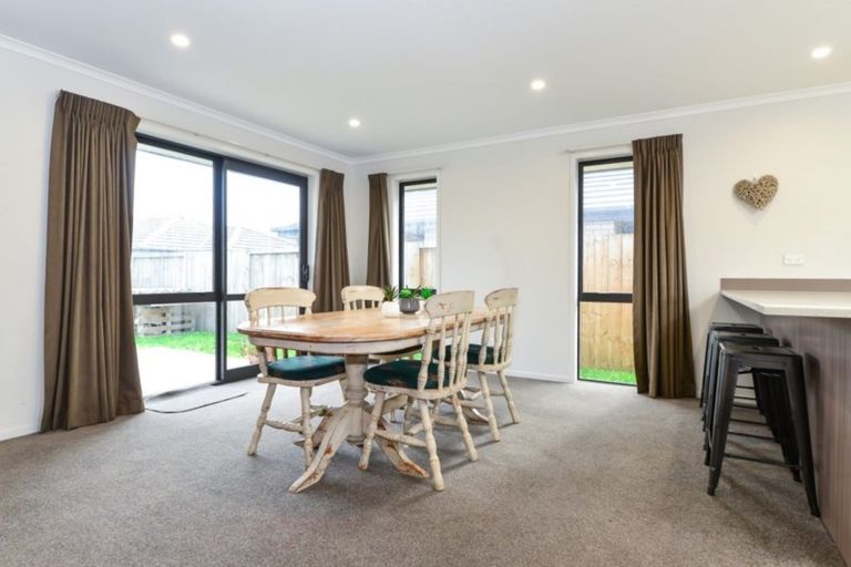 Photo of property in 15 Waikai Close, Ruakura, Hamilton, 3214