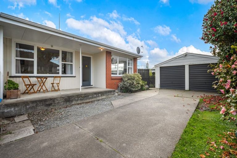 Photo of property in 2/166 Halswell Road, Hillmorton, Christchurch, 8025