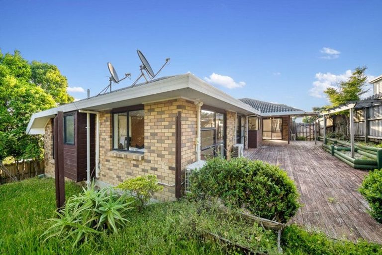 Photo of property in 40 Pigeon Mountain Road, Half Moon Bay, Auckland, 2012