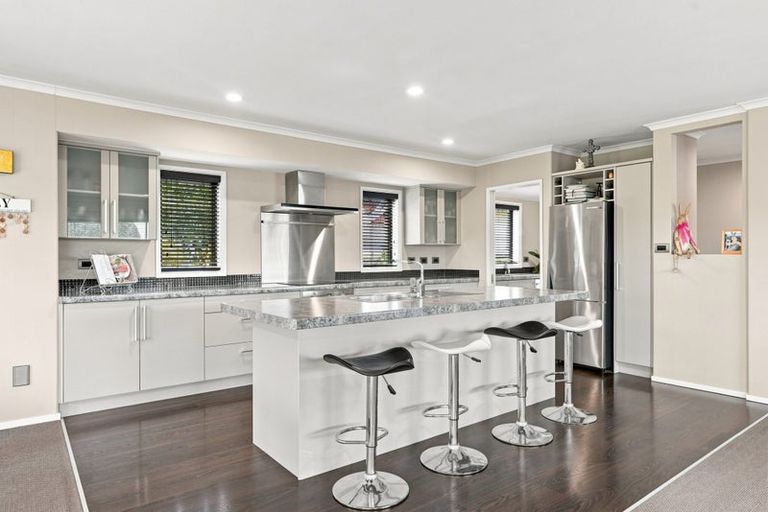 Photo of property in 2 Flavell Drive, Orewa, 0931