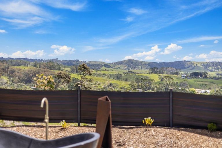 Photo of property in 94 Amreins Road, Waitakere, Henderson, 0782