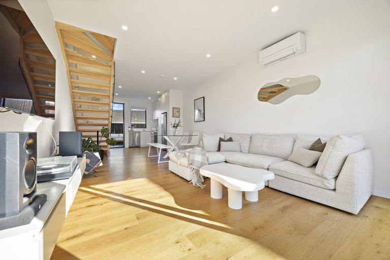 Photo of property in 12/82 East Coast Road, Milford, Auckland, 0620