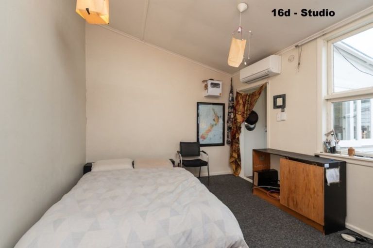 Photo of property in 16 Glendavar Street, Berhampore, Wellington, 6023