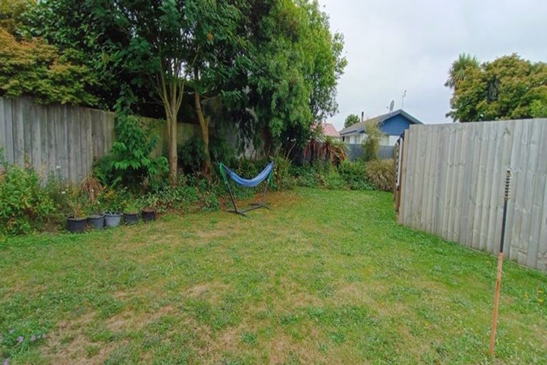 Photo of property in 80a Warren Crescent, Hillmorton, Christchurch, 8025