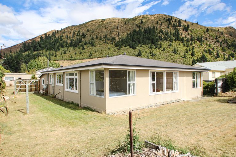 Photo of property in 25 Gordon Street, Kurow, 9435