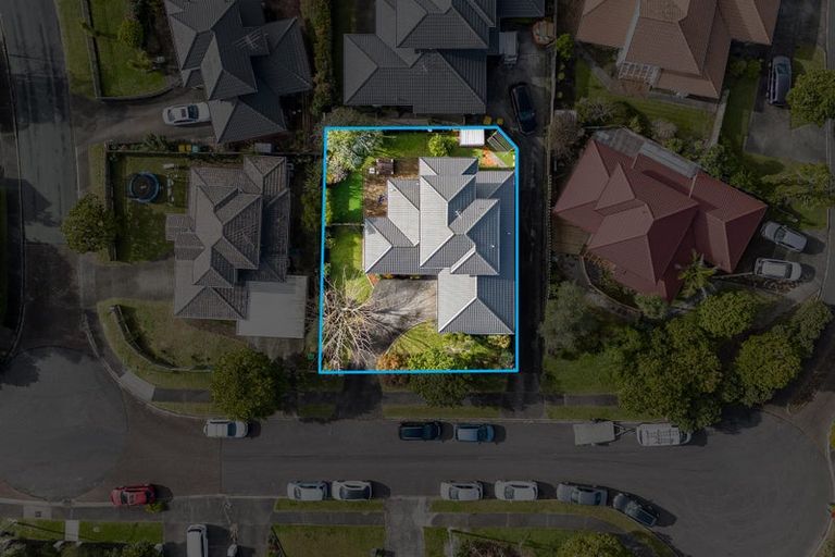 Photo of property in 1/8 Mandica Place, Sunnynook, Auckland, 0632