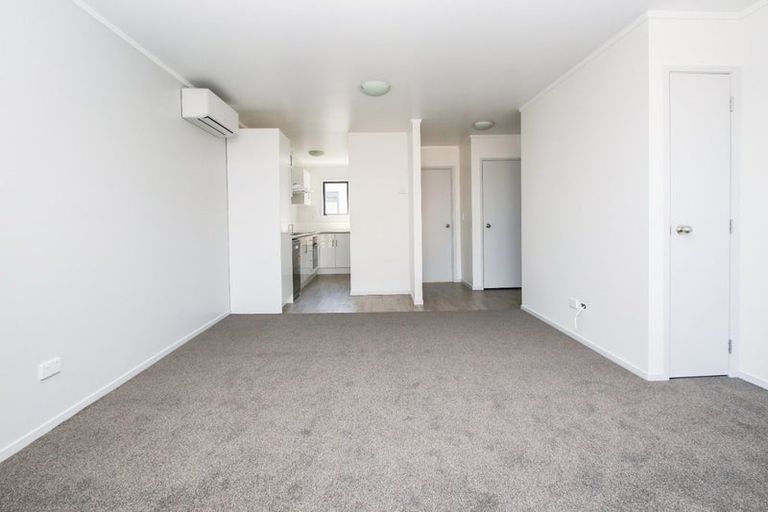 Photo of property in 4/200 Old Farm Road, Hamilton East, Hamilton, 3216