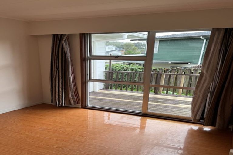 Photo of property in 17 Salamanca Road, Sunnynook, Auckland, 0620