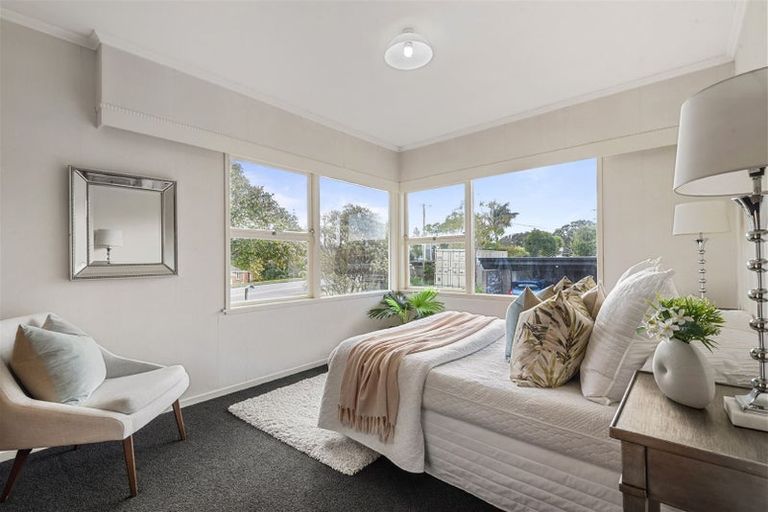 Photo of property in 225 Forrest Hill Road, Forrest Hill, Auckland, 0620