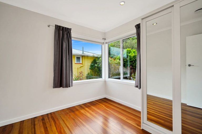 Photo of property in 78 Matipo Road, Te Atatu Peninsula, Auckland, 0610