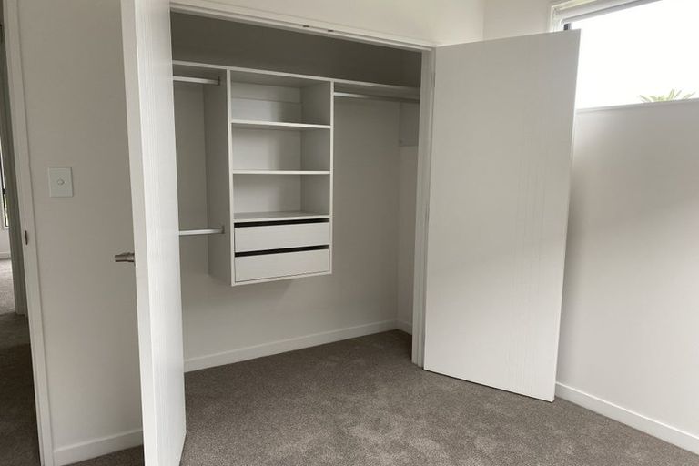 Photo of property in 3/3 Beach Road, Te Atatu Peninsula, 0610