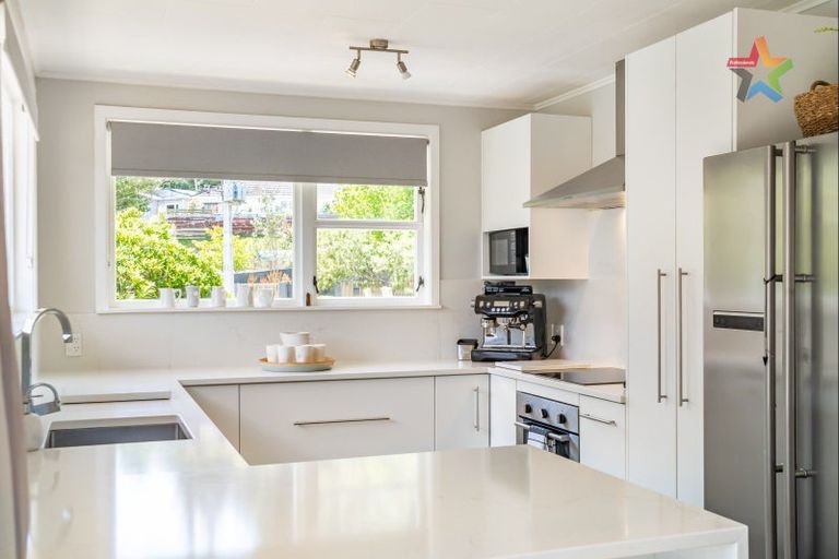 Photo of property in 54 Kairimu Street, Stokes Valley, Lower Hutt, 5019