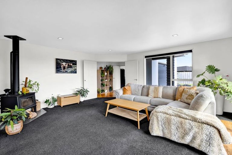 Photo of property in 7 Reremoana Close, Hawera, 4610