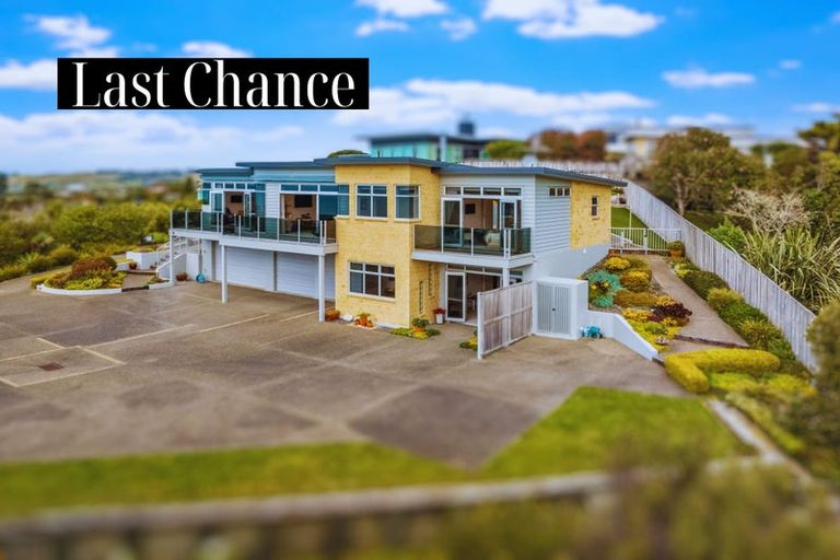 Photo of property in 10 Rangimaarie Crescent, Snells Beach, 0920