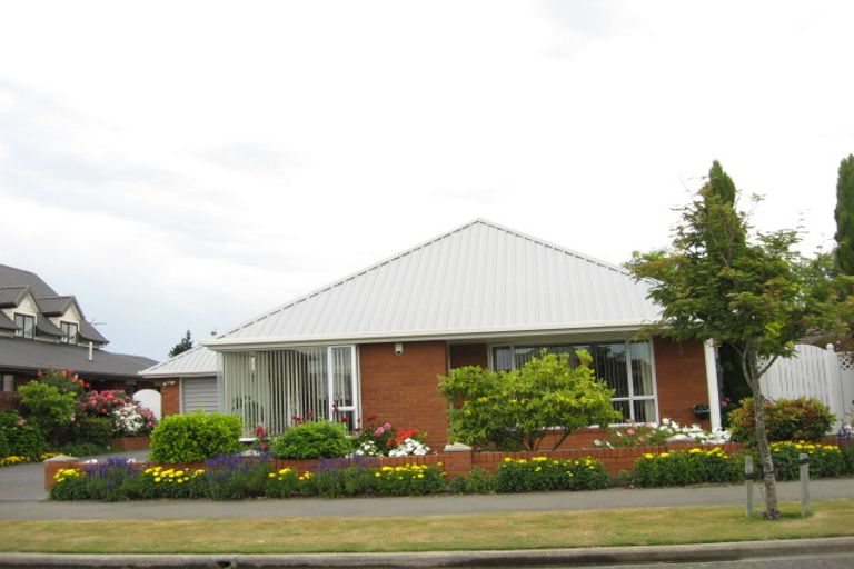 Photo of property in 14 Chardale Street, Avondale, Christchurch, 8061