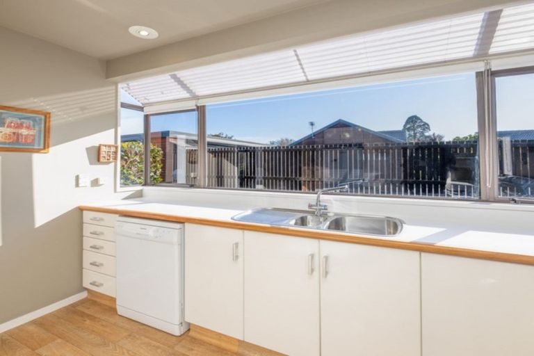 Photo of property in 45 Munro Street, Redwood, Christchurch, 8051