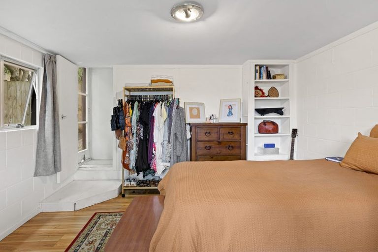 Photo of property in 29 Elliston Crescent, Stanmore Bay, Whangaparaoa, 0932