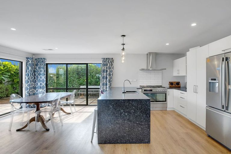 Photo of property in 97b Randwick Crescent, Moera, Lower Hutt, 5010